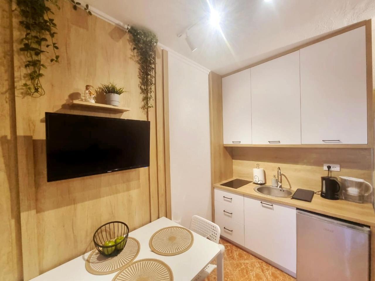 רפאלוביץ' Studio Apartman Na Plazi מראה חיצוני תמונה